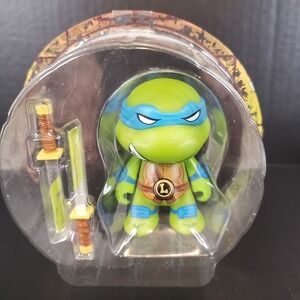 TEENAGE MUTANT NINJA TURTLES Action Figure Leonardo And Accessories 1994 Viacom